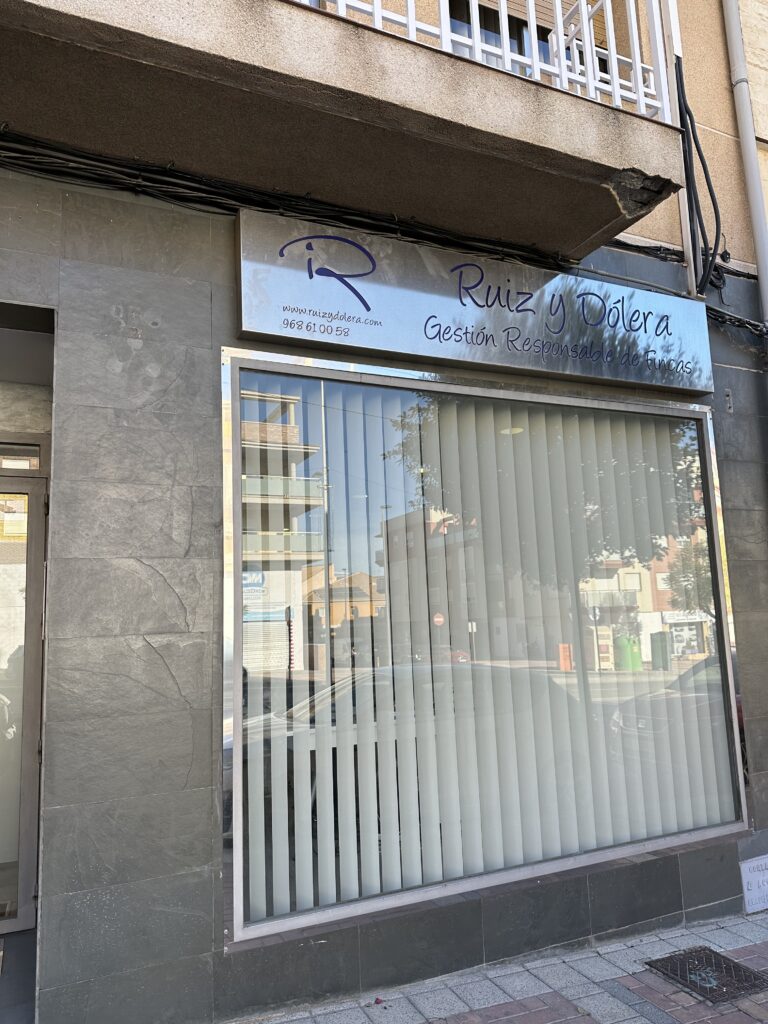 656 exterior 1