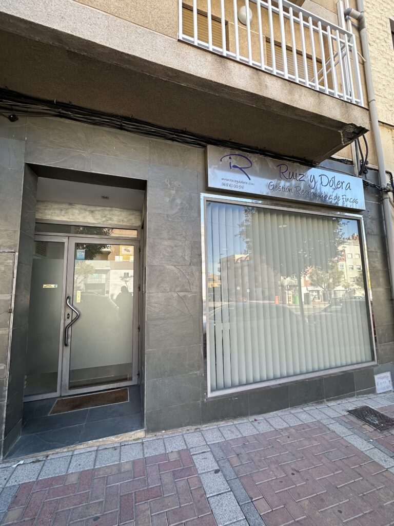 656 exterior 2
