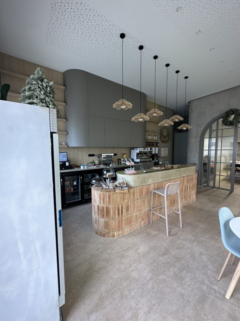 721 interior 1