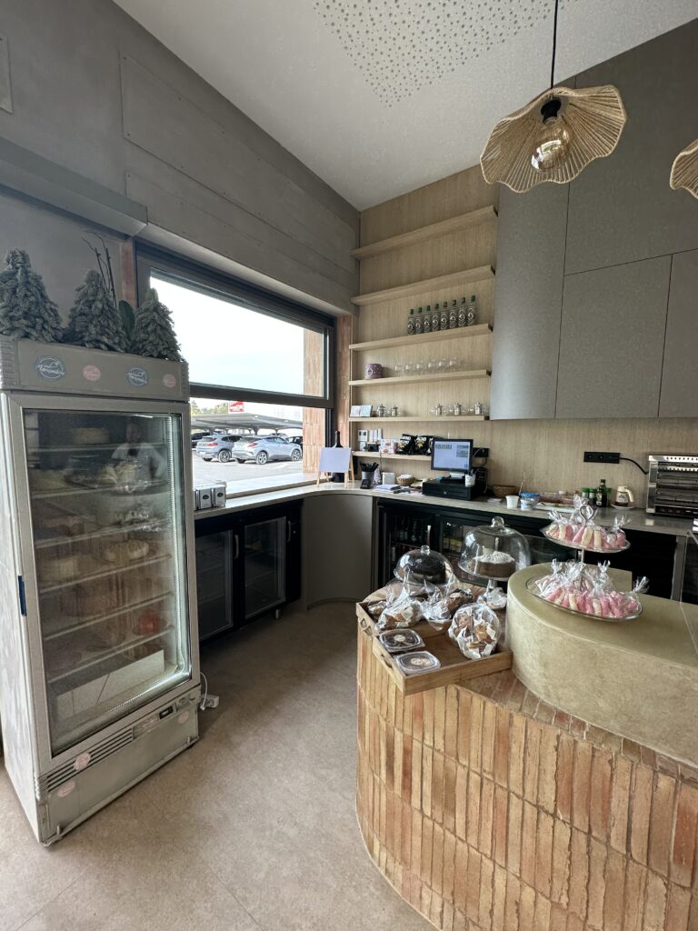721 interior 3